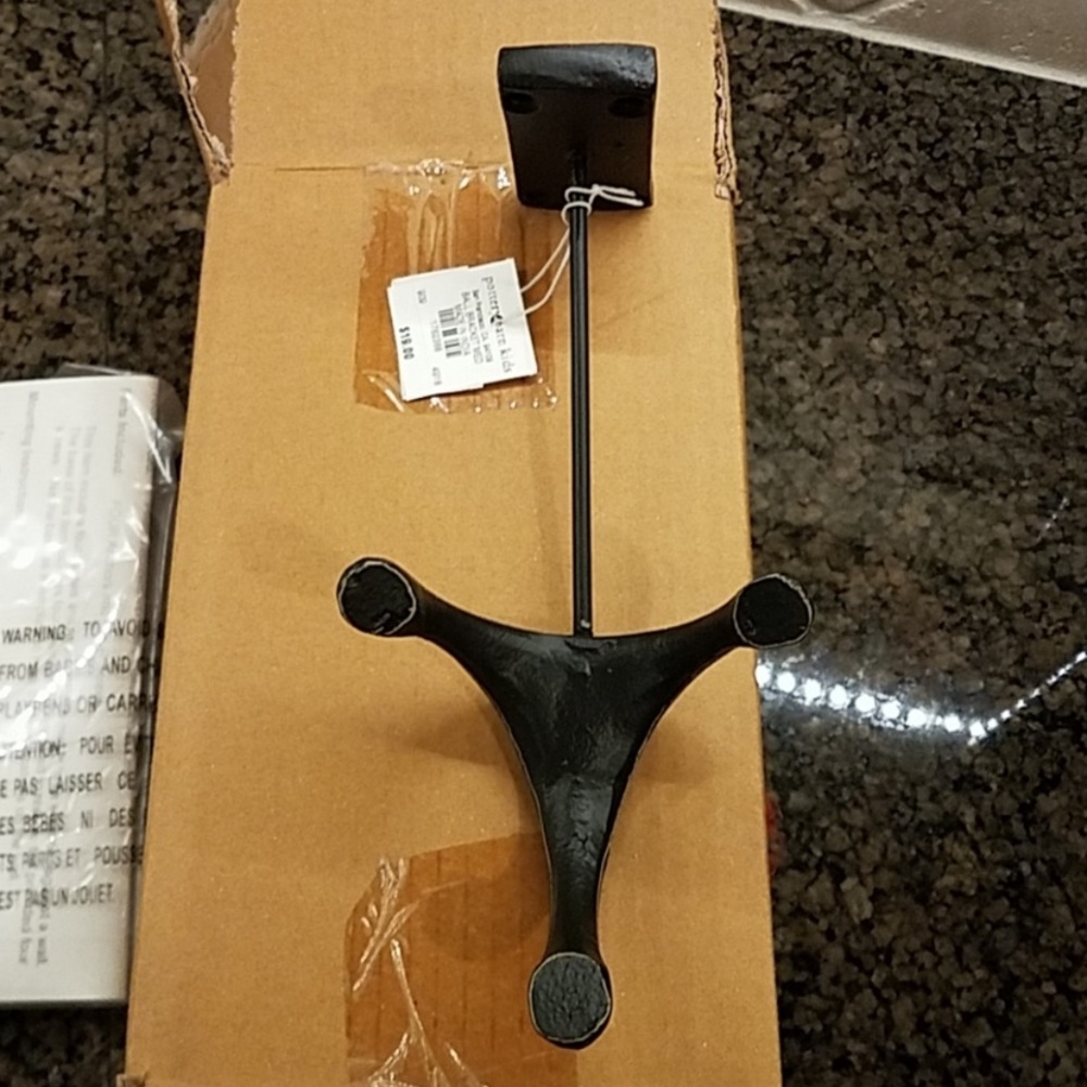 ISOPottery Barn Kids Ball Bracket/Medium